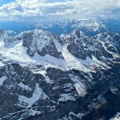Flugwegposition um 13:25:41: Aufgenommen in der Nähe von Gemeinde Gosau, Österreich in 2630 Meter